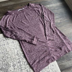 ⭐️ Athleta burgundy/white space dye long sleeve